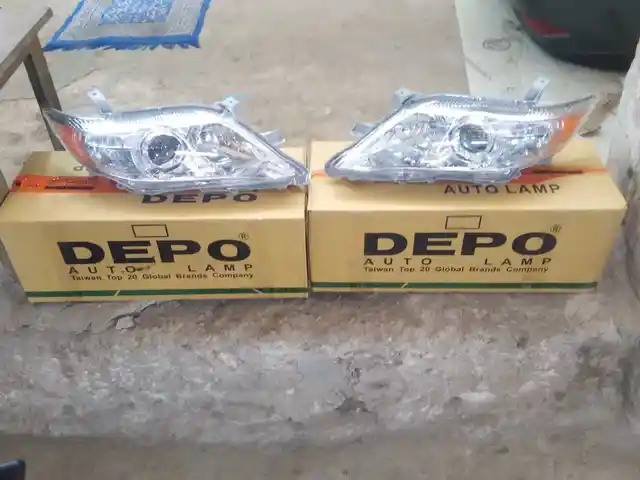 Передние фары XLE на Toyota Camry 2, 2010-2011, Душанбе