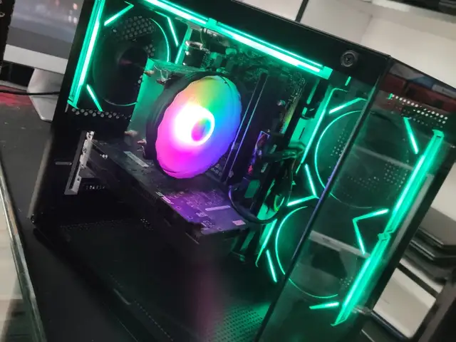 Персональный Компьютер Core i5-4Gen RX570 8GB RAM 8GB Экран 24 Full HD, Душанбе
