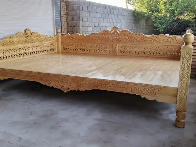 Тапчан, Душанбе