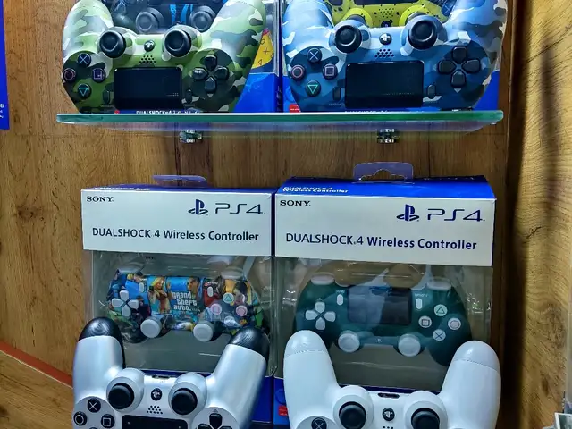 Джойстики Dualshock 4 Limited Edition Playstation 4 Pro, Душанбе - 2