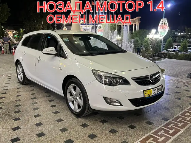 Opel Astra J