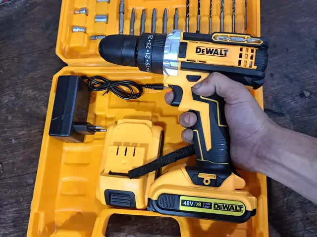 Шуруповерт DeWalt 48 V, Бохтар (Курғон-Теппа)