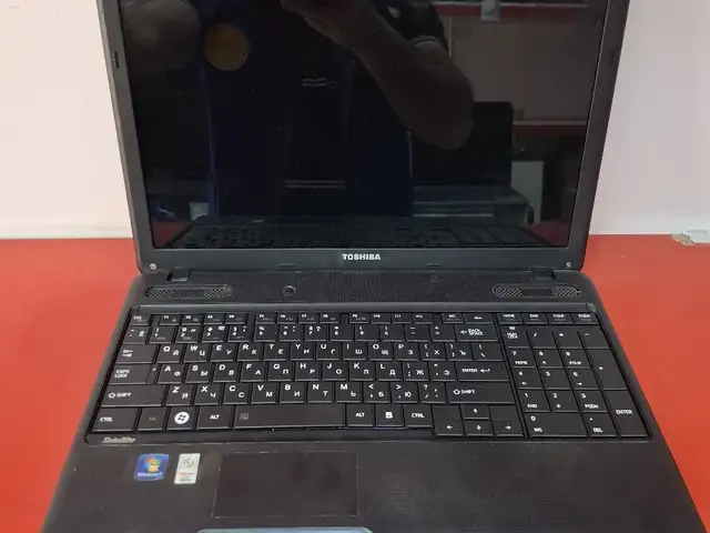 Ноутбук Toshiba celerone 4/250gb, Душанбе