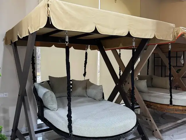 Садовые Качели, Худжанд