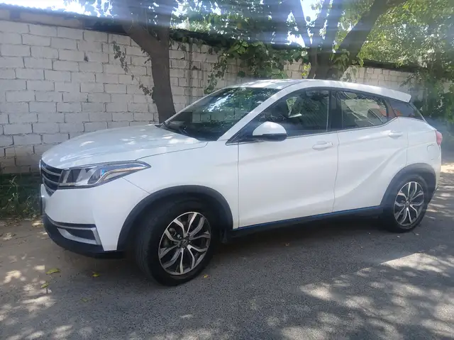 Dongfeng L7