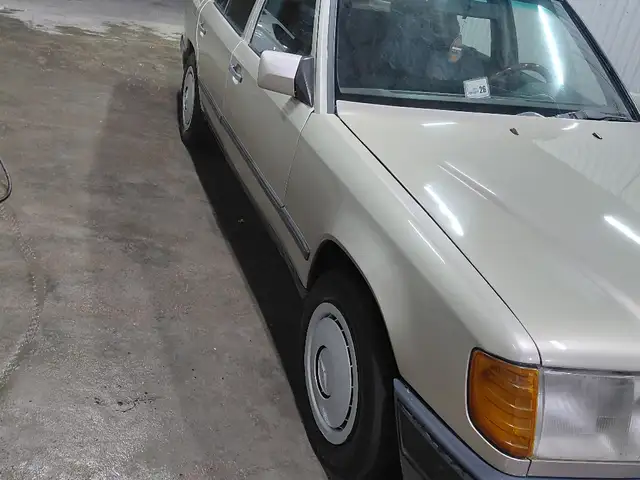 Mercedes-Benz W124