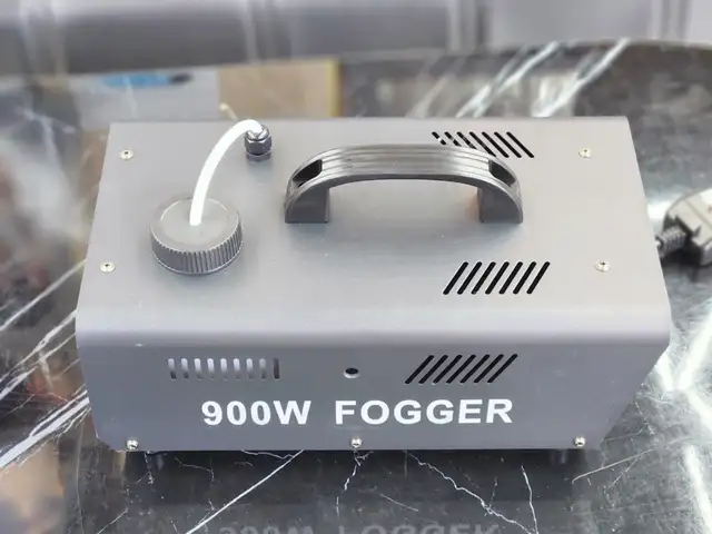 Профессиональный генератор сухого тумана FOGGER 900W, Хуҷанд