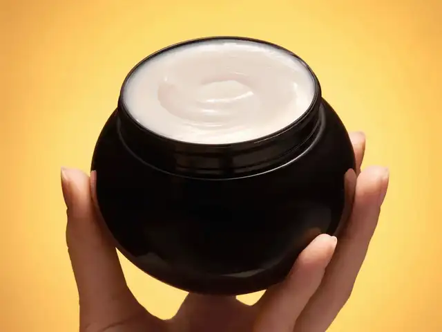 Крем для рук и тела Milk & Honey Gold Жасмин Oriflame, Душанбе