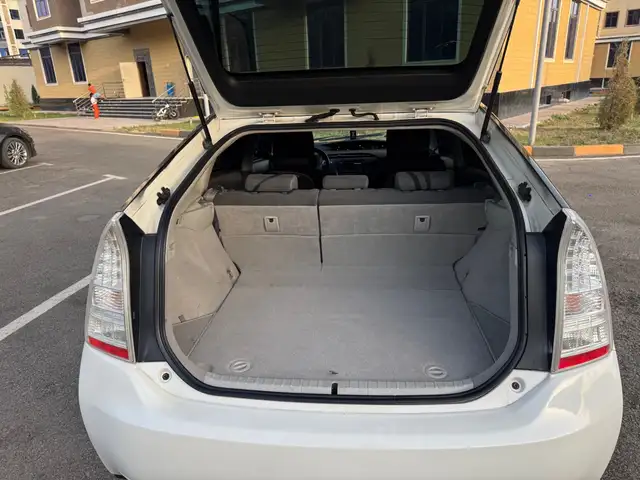 Toyota Prius, 2010, Душанбе - 6