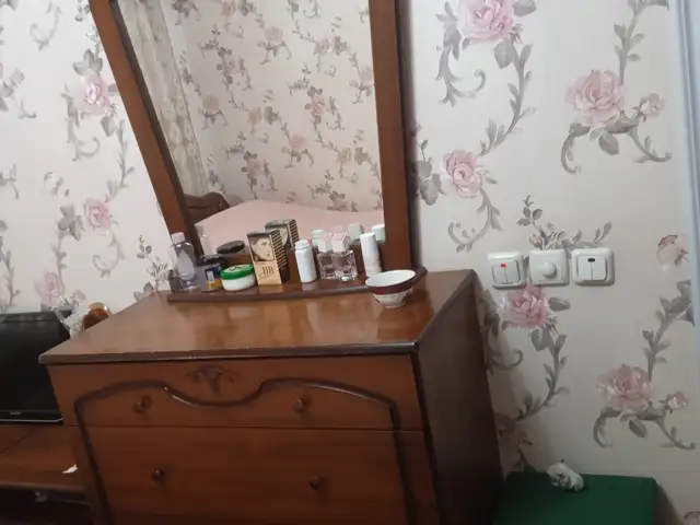 Оина бо тумбочка, Душанбе