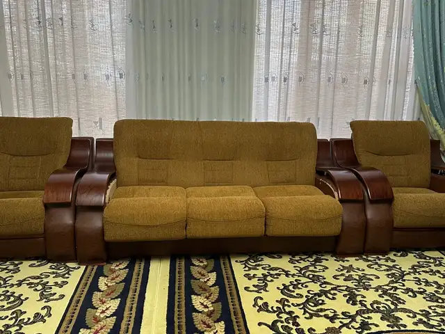 Диван с креслами, Худжанд