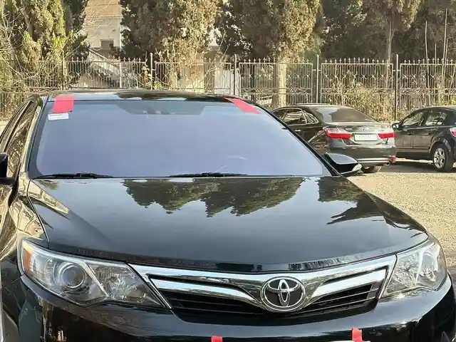 Лобовое стекло фиолетовый на Toyota Camry 3, Душанбе