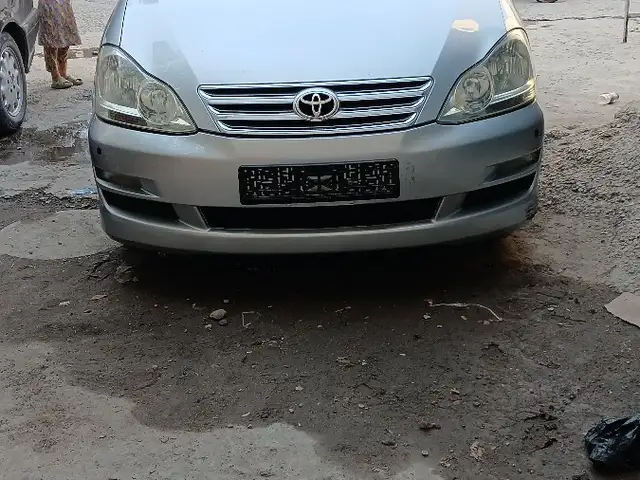 Toyota Ipsum