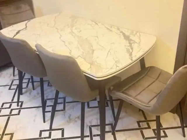 Стол и стулья, Душанбе