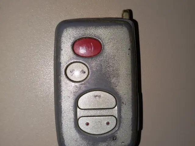 Калиди дистансионӣ барои Toyota Camry, Бохтар (Курган-Тюбе)
