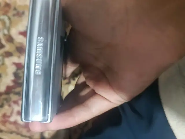 Samsung Galaxy z flip4, Шахринав