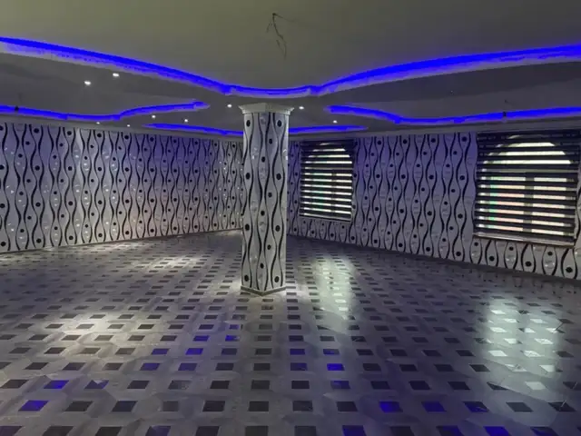 3-этажный, 6 комнатный дом, 250 м², И. Сомони, посольство Англии, Душанбе
