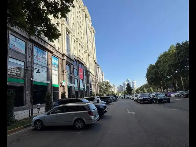 3-комн. квартира, 9 этаж, 140м², Сомони, Душанбе