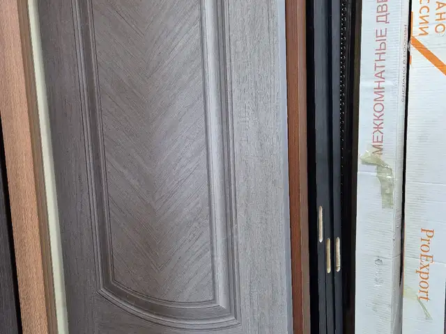 Дверь, Душанбе