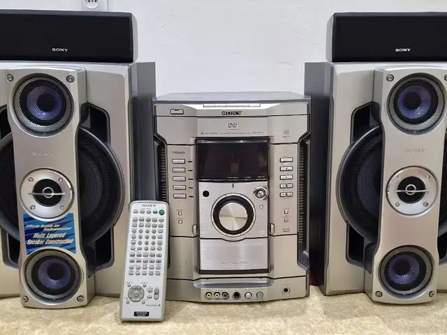 Музыкальный центр Sony MHC-GN77D, Душанбе