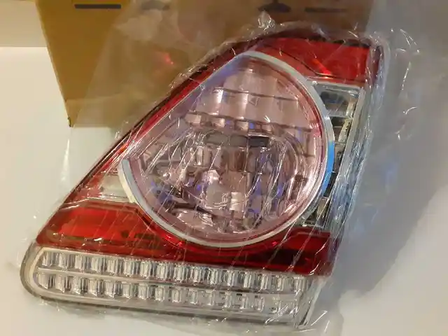 Задний стоп багажника Toyota Corolla 3 Дубай 2011-2013 Китайский, Душанбе
