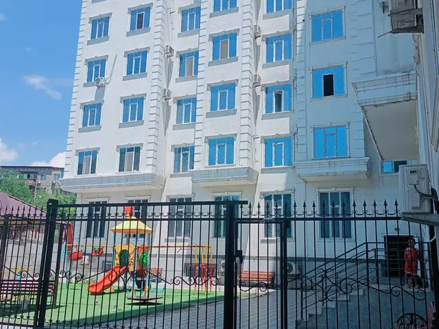 2-комн. квартира, 3 этаж, 65м², 33мкр, Худжанд