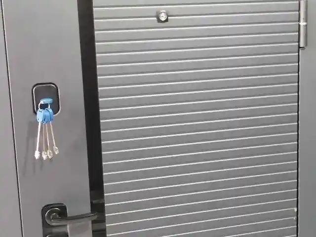 Дверь, Душанбе