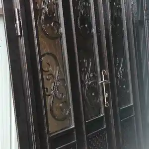 Дверь, Душанбе