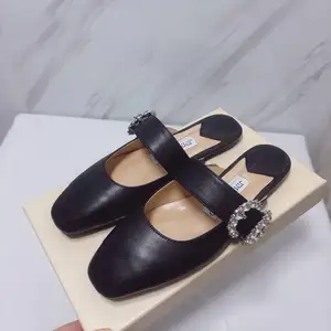 Туфли Jimmy Choo, Душанбе