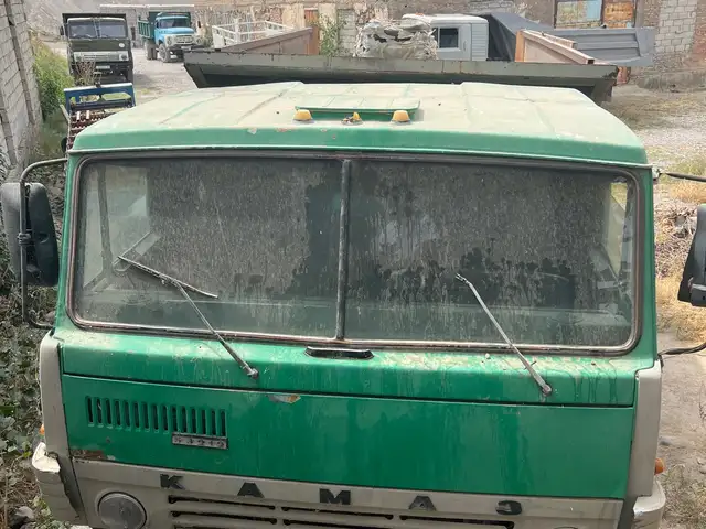Самосвал КамАЗ 1998, Муминабад