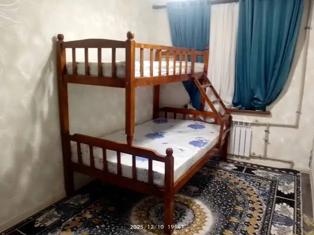 Двухъярусная кровать, Душанбе