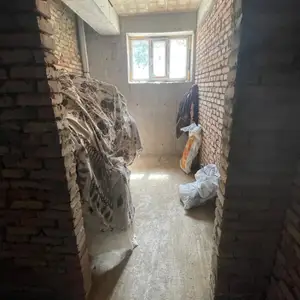 2-комн. квартира, Цокольный этаж, 38 м², шарора, Гиссар
