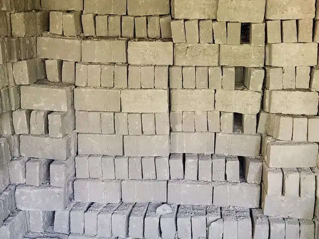 Кирпичи, Худжанд