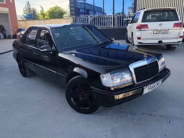 Mercedes-Benz W124