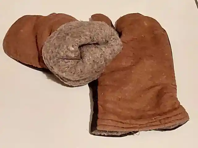Перчатки, Душанбе