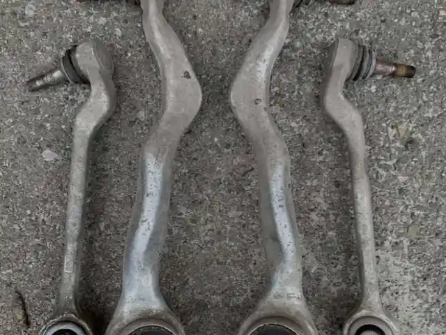 Передние рычаги от BMW F30, Худжанд