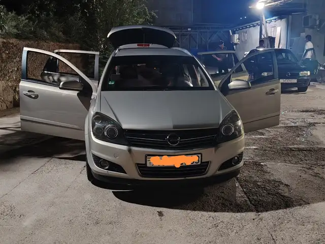 Opel Astra H
