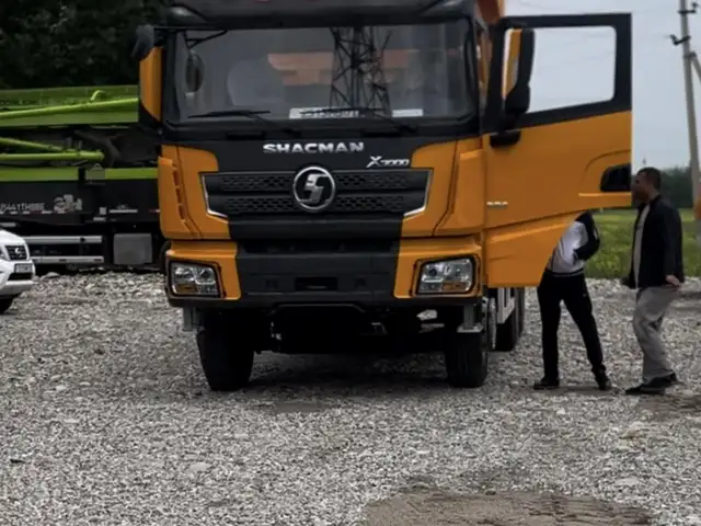 Самосвал Shacman, Душанбе