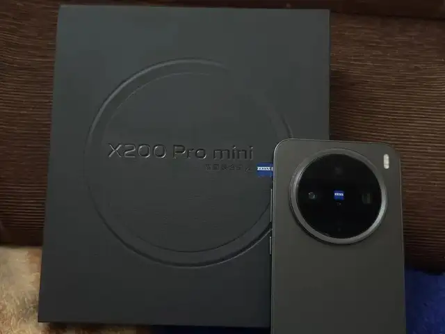 Vivo X200 Pro mini, Худжанд