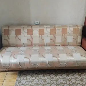 Тройка, шкаф, стол, Душанбе