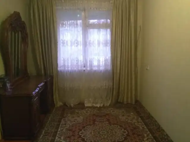 2-комн. квартира, 2 этаж, 48 м², 33 мкр дом 69, Худжанд