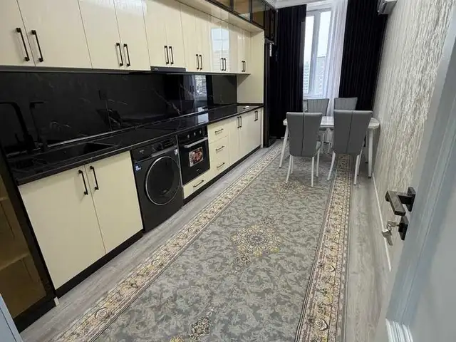 3-комн. квартира, 13 этаж, 105м², Славянский Университет, Душанбе