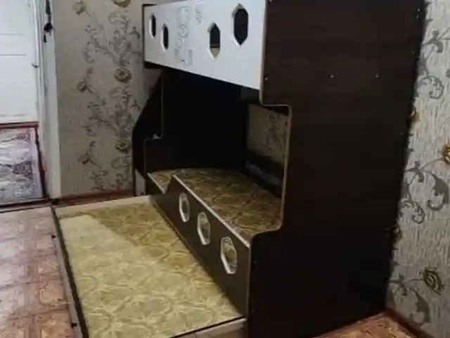 Двухъярусная кровать, Душанбе
