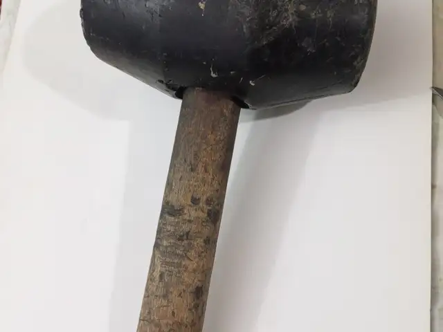Резиновый молоток, Душанбе