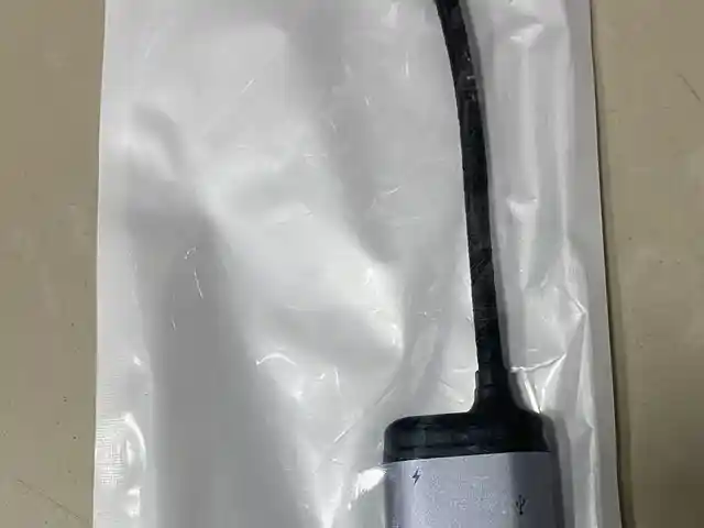 Адаптер USB-C на HDMI с дополнительным питанием, Душанбе