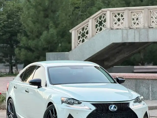 Lexus IS series