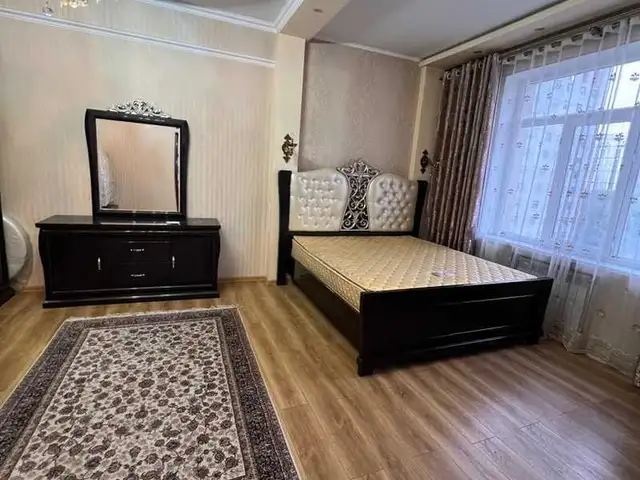 2-комн. квартира, 9 этаж, 80м², Дом печать , Душанбе