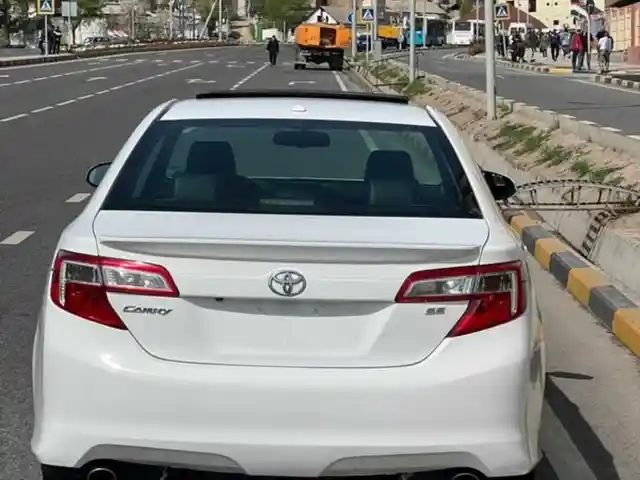 Заднее стекло от Toyota Camry 3, Душанбе