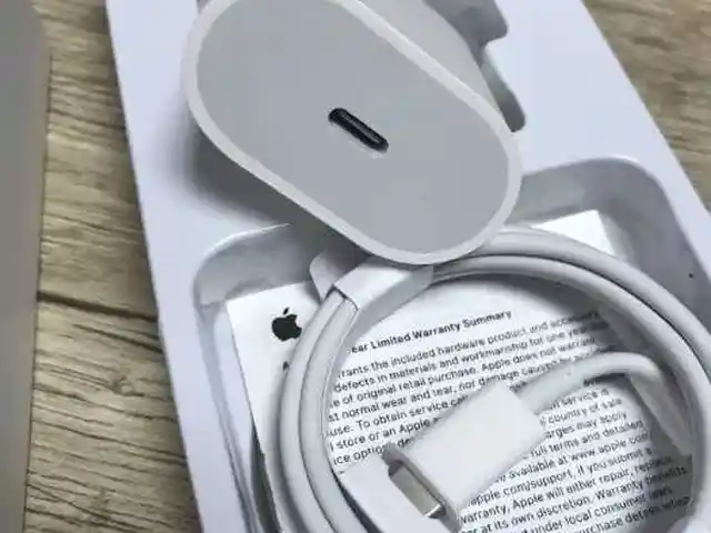 Зарядное устройство Apple iPhone 13 Pro Max, Душанбе