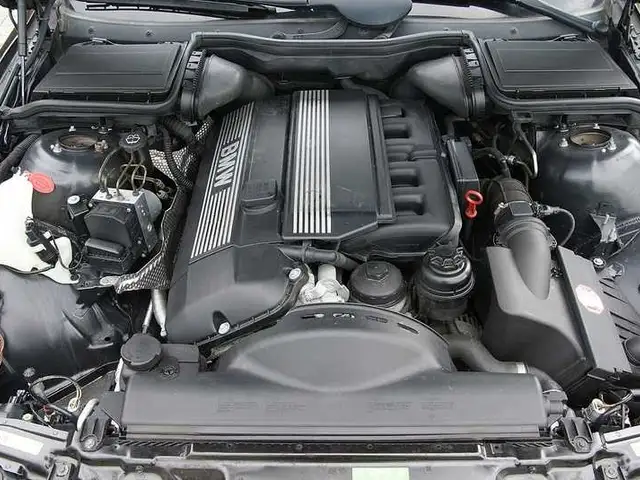 Накладки Мотор BMW e39, Хуҷанд